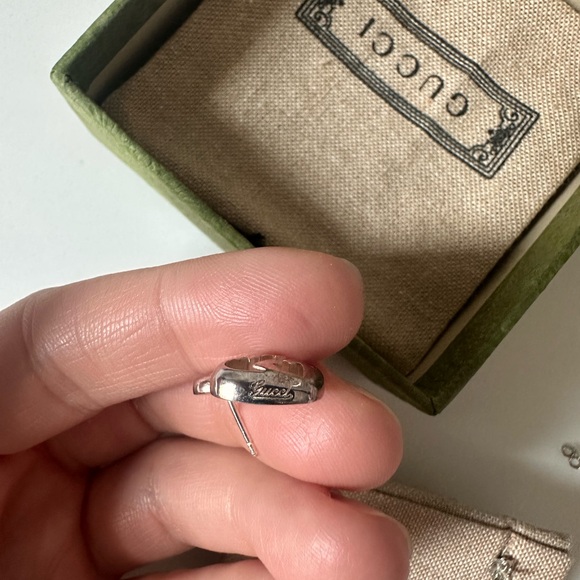 Gucci Silver Heart Earrings - Picture 6 of 12